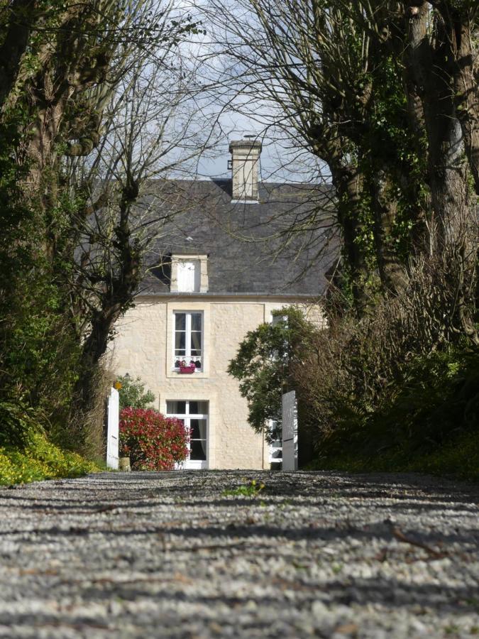 Domaine De La Cour Vautier Bed & Breakfast Mandeville-en-Bessin ภายนอก รูปภาพ