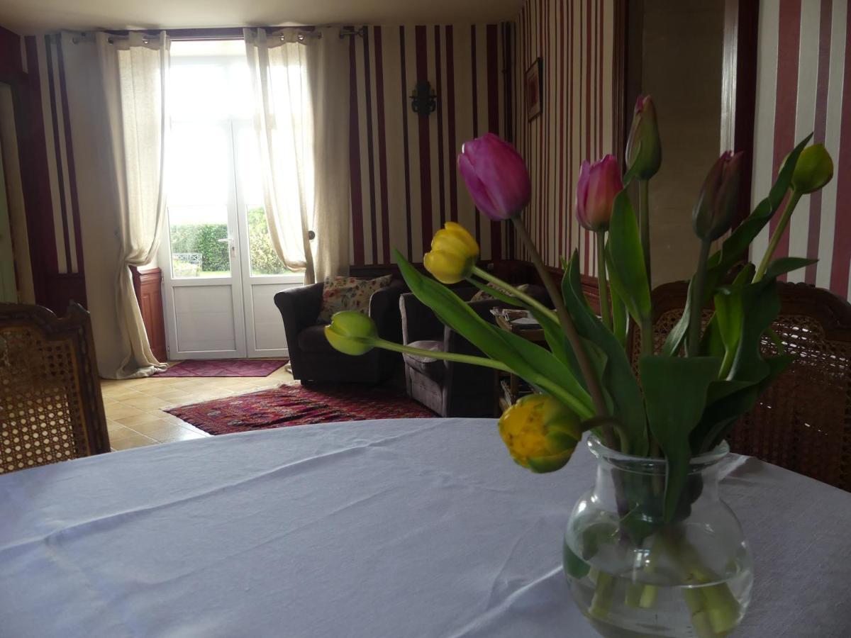 Domaine De La Cour Vautier Bed & Breakfast Mandeville-en-Bessin ภายนอก รูปภาพ